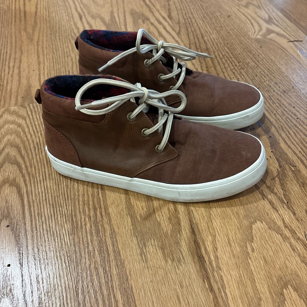 Boys youth brown Old Navy shoes